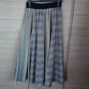 [ 미사용품 ] 스트로베리 필드 플레어 스커트