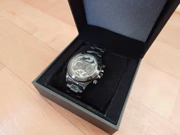 니어 오토마타 콜라보 손목시계 2B 모델