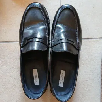 유나이티드 애로우즈 블랙 로퍼 사이즈 9