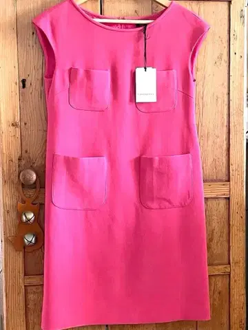 핑크 슬리브리스 원피스 무릎 기장