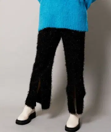 새상품 SELENAHELIOS 세레나헤리오스 샤기 슬릿 팬츠 블랙