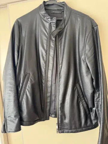 블랙 슬림핏 가죽 자켓