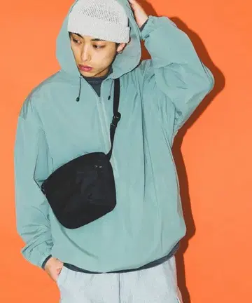 BEAMS 빔즈 후드티