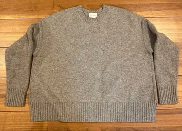 새상품급 유나이티드 애로우즈 울 캐시미어 크루넥 니트 사이드 슬릿