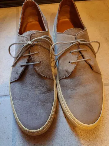 커먼 프로젝트 그레이 레이스업 슈즈