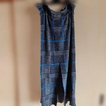 TAN 체크 무늬 플레어 스커트