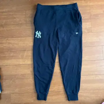 뉴욕 양키스 스웨트 팬츠 네이비 뉴에라