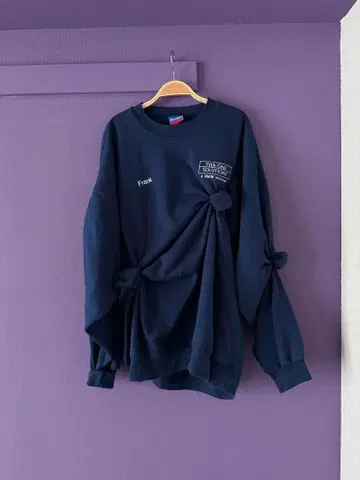 Done PAULS KNOT SWEAT