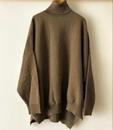 Ordinary fits 터틀 니트 [클리닝 완료]