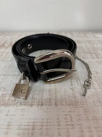 D&G 체인 부착 락 벨트 블랙 90cm