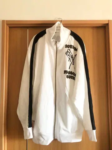 투혼 fighting spirit 저리 상하의 화이트