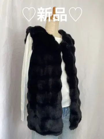 새상품 블랙 퍼 베스트 슬리브리스 롱 기장