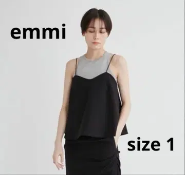 [ 새상품급 ] emmi 에미 워셔블 플레어 뷔스티에 블랙