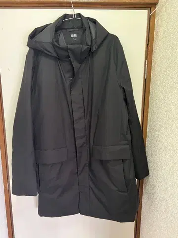 UNIQLO 블랙 하이브리드 다운 코트 XL