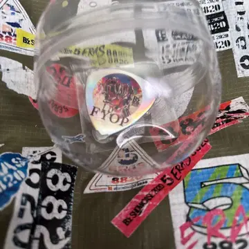 B'z LIVE-GYM 2025 FYOP 가챠가챠 피크 배지