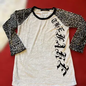 Daisy 레오파드 무늬 긴팔 티셔츠