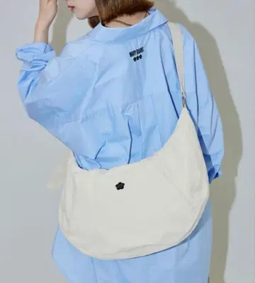 원포인트 자수 나일론 숄더백