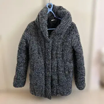 Sweet Rouge 후드 부착 다운 자켓