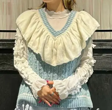 Candy Stripper FRILL CABLE KNIT 베스트