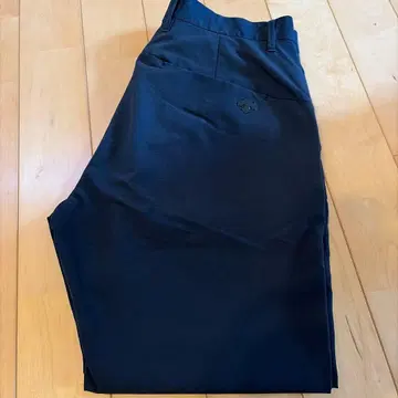 DESCENTE 블랙 골프 팬츠