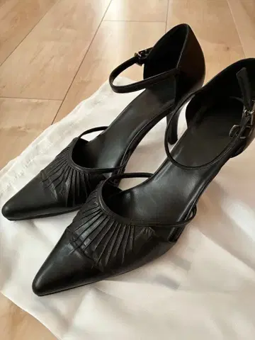 [ 새상품급 ] 펌프스 ( 블랙 )