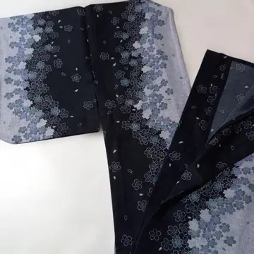 코몬 기모노 블랙 베이스 벚꽃 무늬