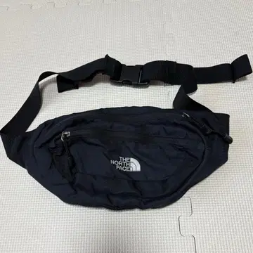 THE NORTH FACE 바디백 블랙
