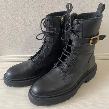 ZARA 가죽 레이스업 부츠 블랙