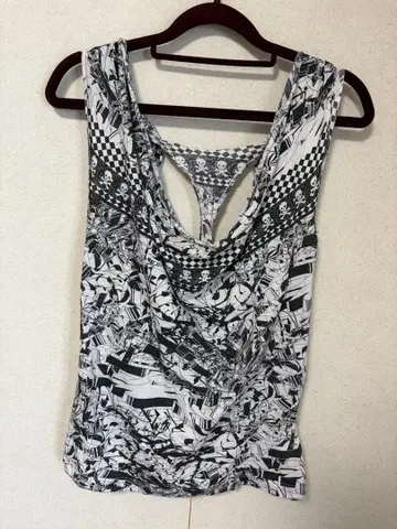 BERARDI 사이즈 40 스컬 패턴 탱크탑