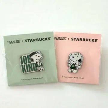 미개봉 새상품 STARBUCKS *스누피 핀 배지 2세트