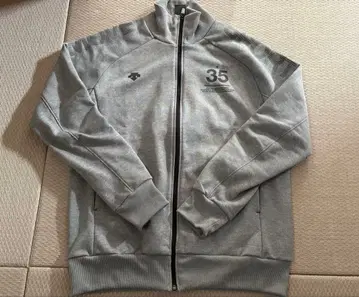 데상트 무브 지퍼 타입 맨투맨 사이즈 O