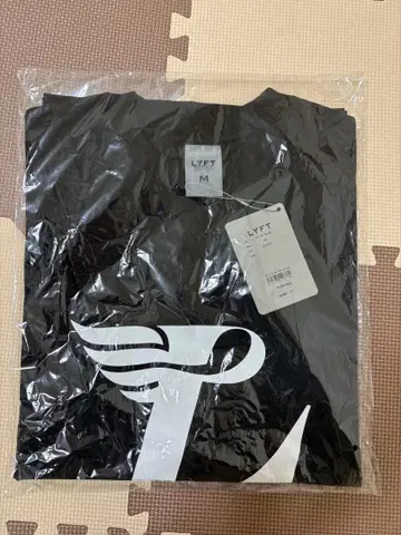 LYFT 블랙 M 사이즈 티셔츠