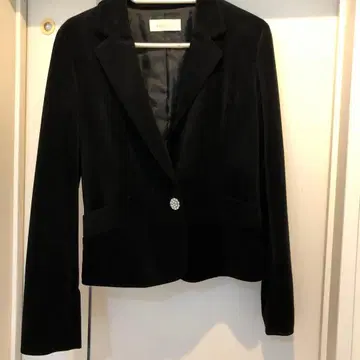 any SiS 블랙 벨벳 자켓 & 스커트 세트