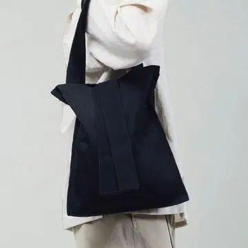 ITTI manyinsideouttote M 블랙 토트백