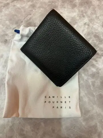 CAMILLE FOURNET 블랙 접이식 지갑