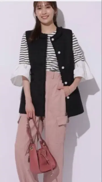 Apuweiser-riche 썸머 허리 쉐이프 베스트 블랙