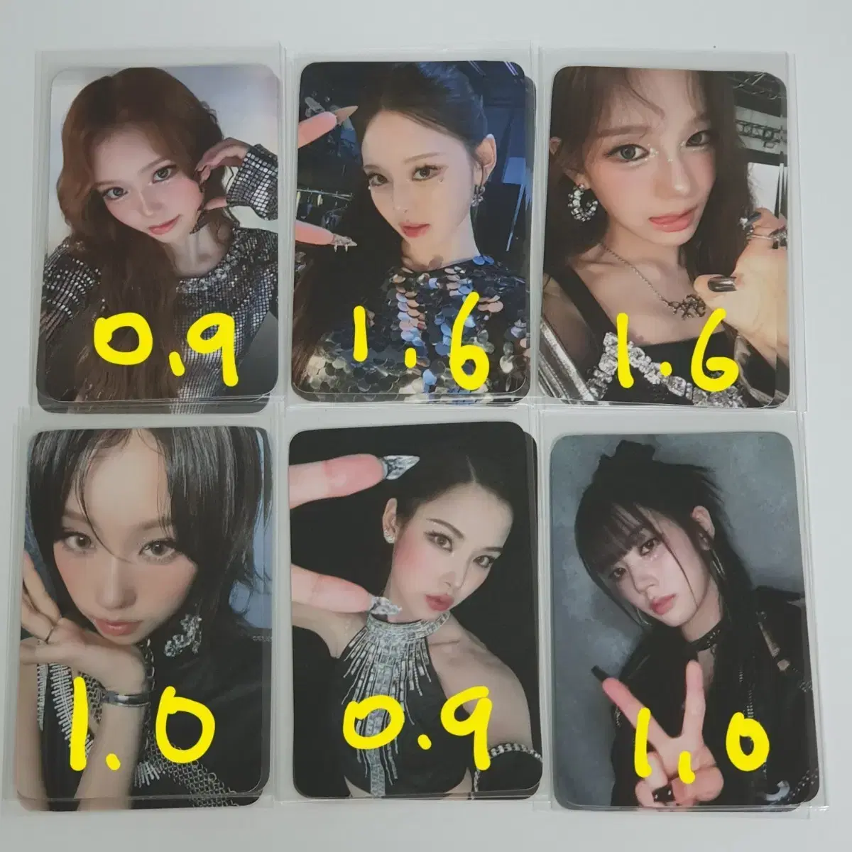 Izna with muu unreleased photocard poca Mamma Mia | Bunjang Global