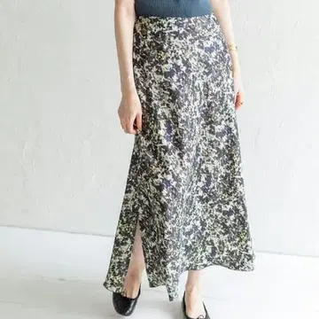 IENA 뉴앙스 프린트 슬릿 스커트