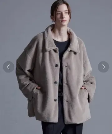 [Loose] 퍼 샤기 2way 오버 하프 코트 블루종