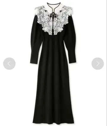 SNIDEL 자수 칼라 도킹 니트 원피스