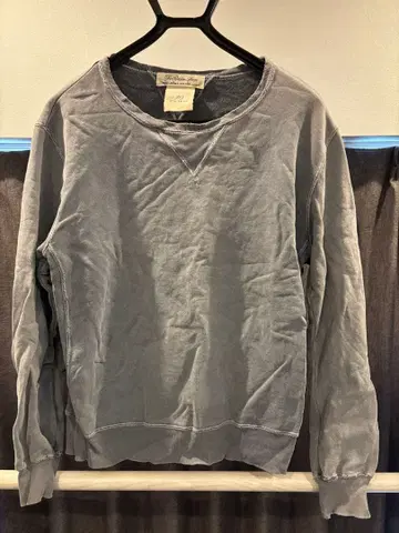 REMI RELIEF 레미레리프 양V 데미지 가공 맨투맨 M 차콜