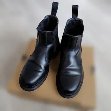 블랙 사이드 고어 부츠 가죽 닥터마틴