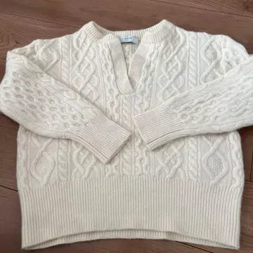 [ 새상품급 ] SLOBE IENA 아이보리 케이블 짜임 스웨터