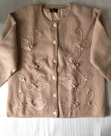 [ 새상품급 ] 자수 가디건 모 100%