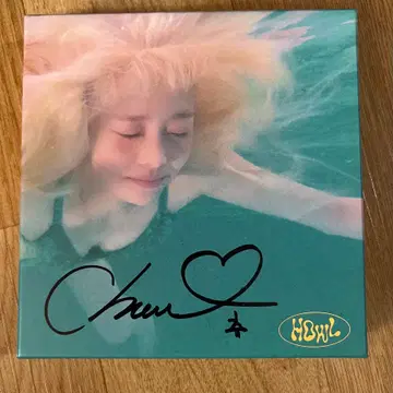 이달의소녀 Chuu Heart Attack CD Chuu Solo Album Heart Attack Loona