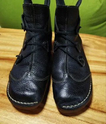 블랙 레더 숏부츠 지퍼 포함