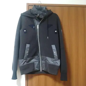 sacai 사카이 다크 그레이 후드 부착 후드티