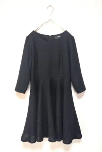 monable green label relaxing 무릎 위 원피스 블랙