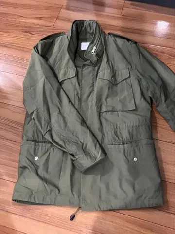 새상품급 sandro 올리브 그린 밀리터리 자켓