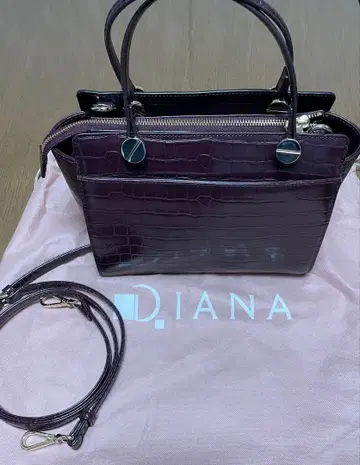 DIANA 퍼플 크로커다일풍 핸드백